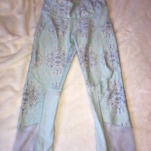 Calia by Carrie Underwood leggings